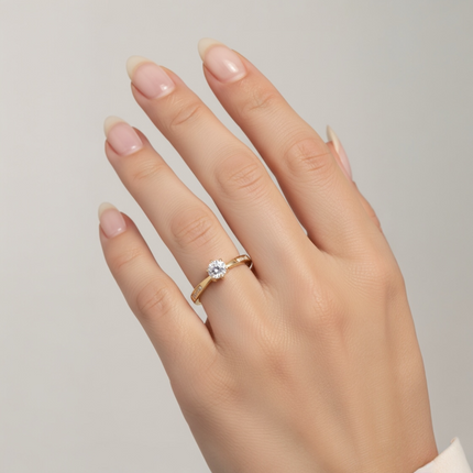 Anel Delicate com zircônias