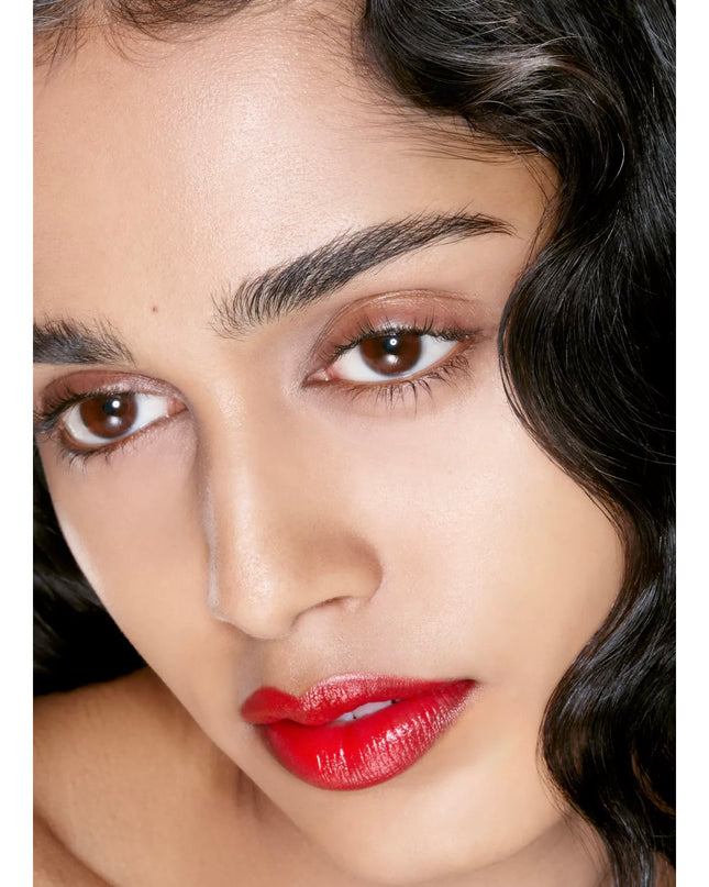 𝐙𝐀𝐑𝐀 - Baton Labial vermelho com cor KALEIDOSCOPE