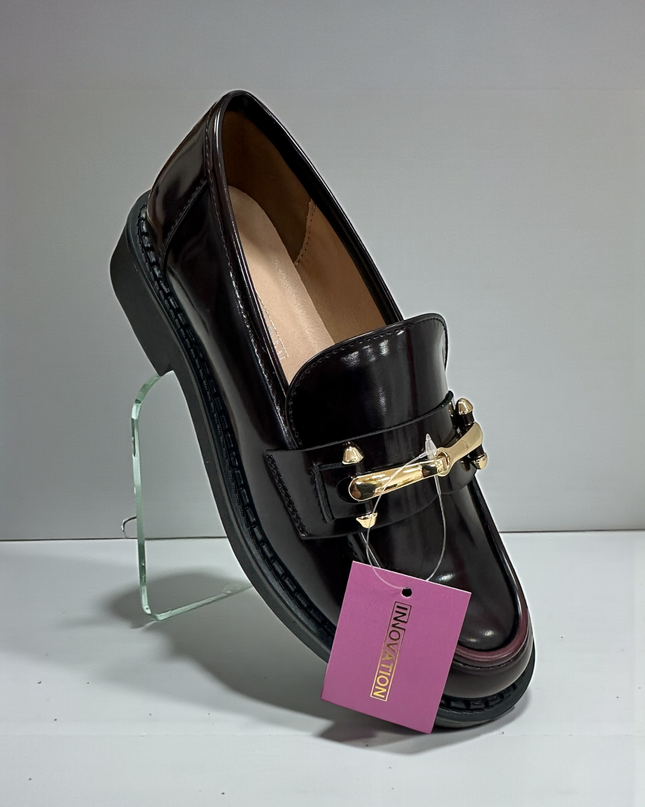 Mocassim Inovia - Aplicação Dourada Solado 3cm - Preto e Bordô - Dorothy Gaynor