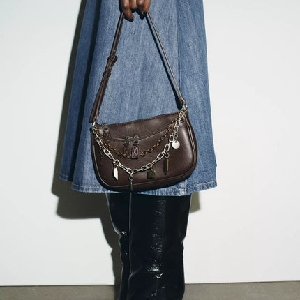 𝐙𝐀𝐑𝐀 - Bolsa mini com detalhe charme
