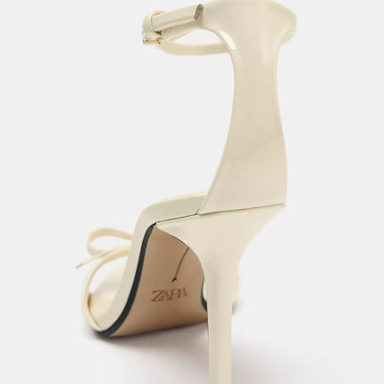 ZARA - Sapato Sandália com Maxi Laço e Tacão Alto
