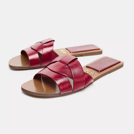 𝐙𝐀𝐑𝐀 - Chinelas de tiras cruzada