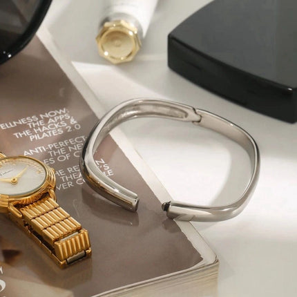 Pulseira elegante, minimalista em aço Inoxidável